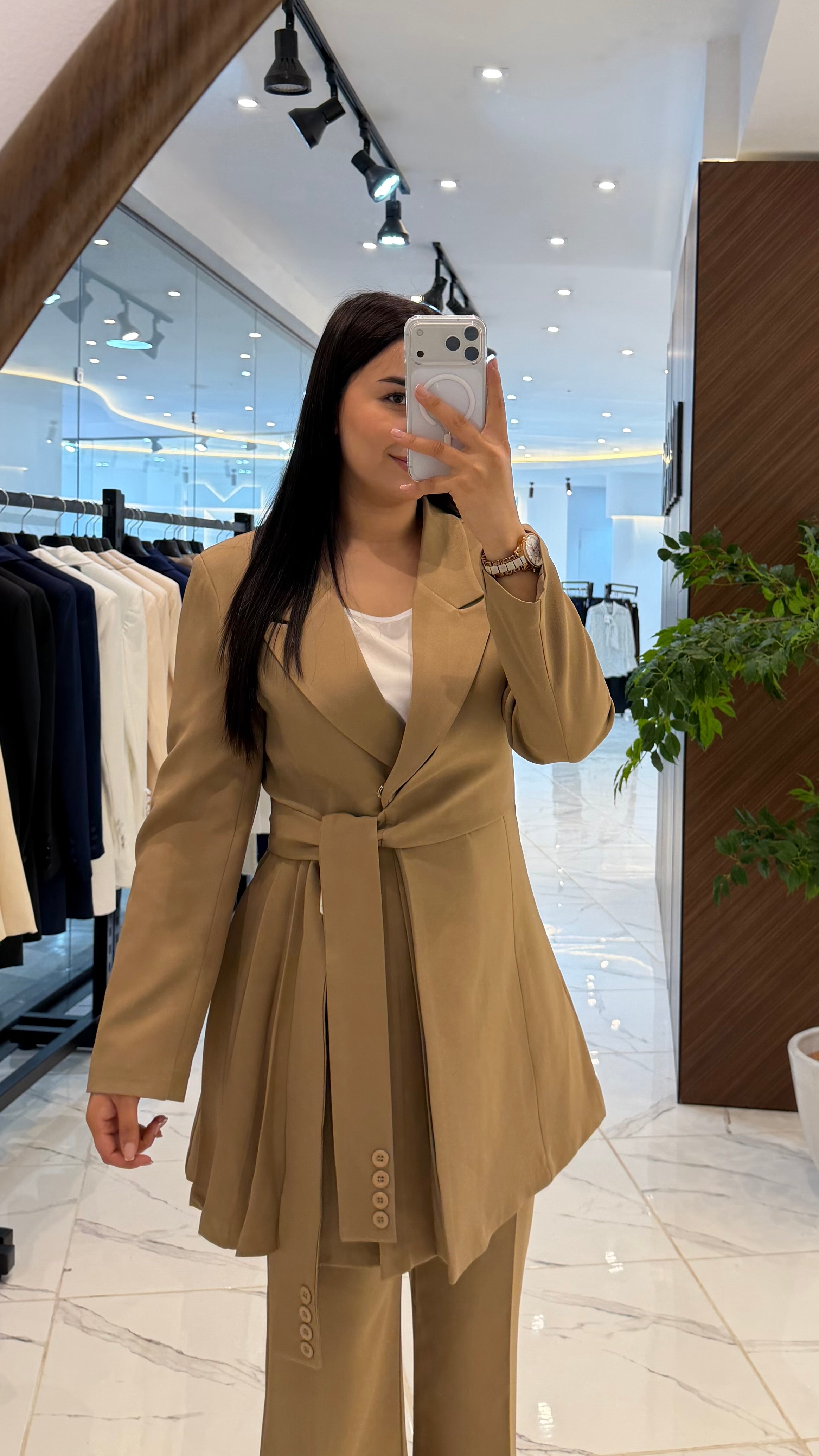 Costume le plis royal